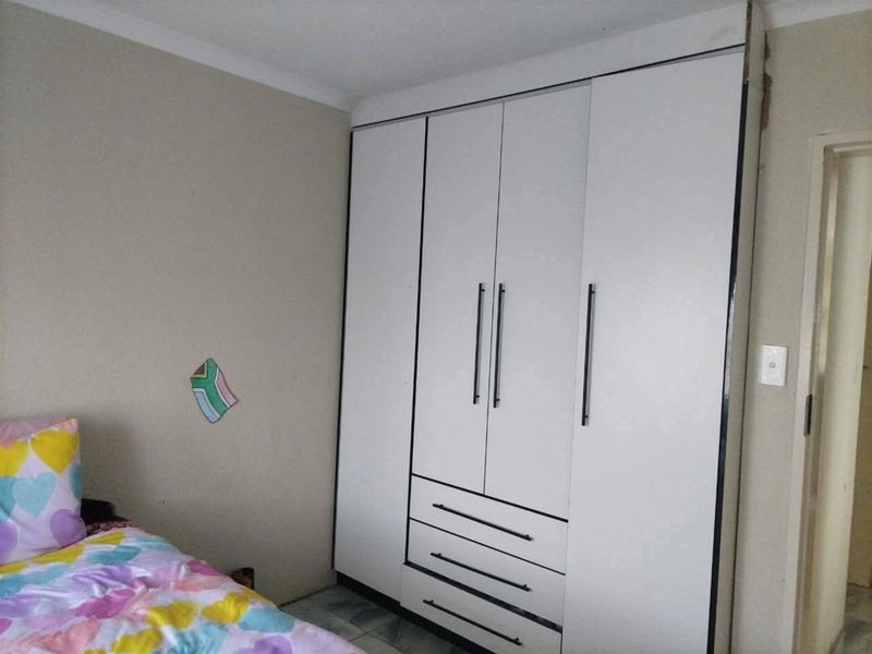 MODERN 3 bedroom house available for rental immediately - Photo 9