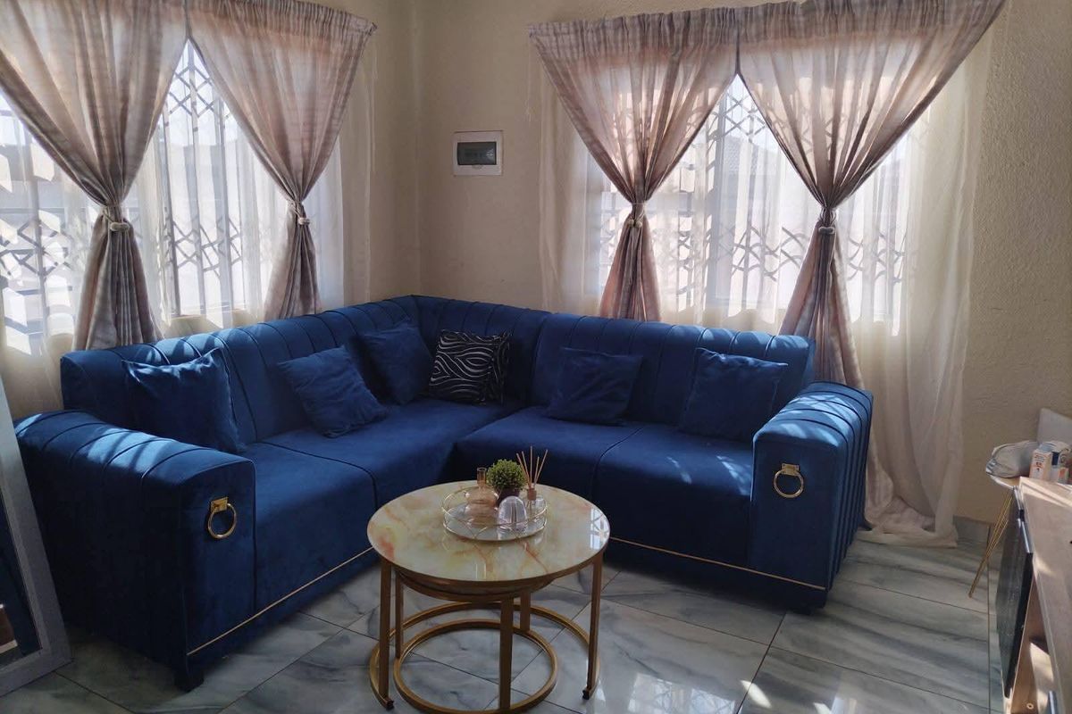 MODERN 3 bedroom house available for rental immediately - Photo 3