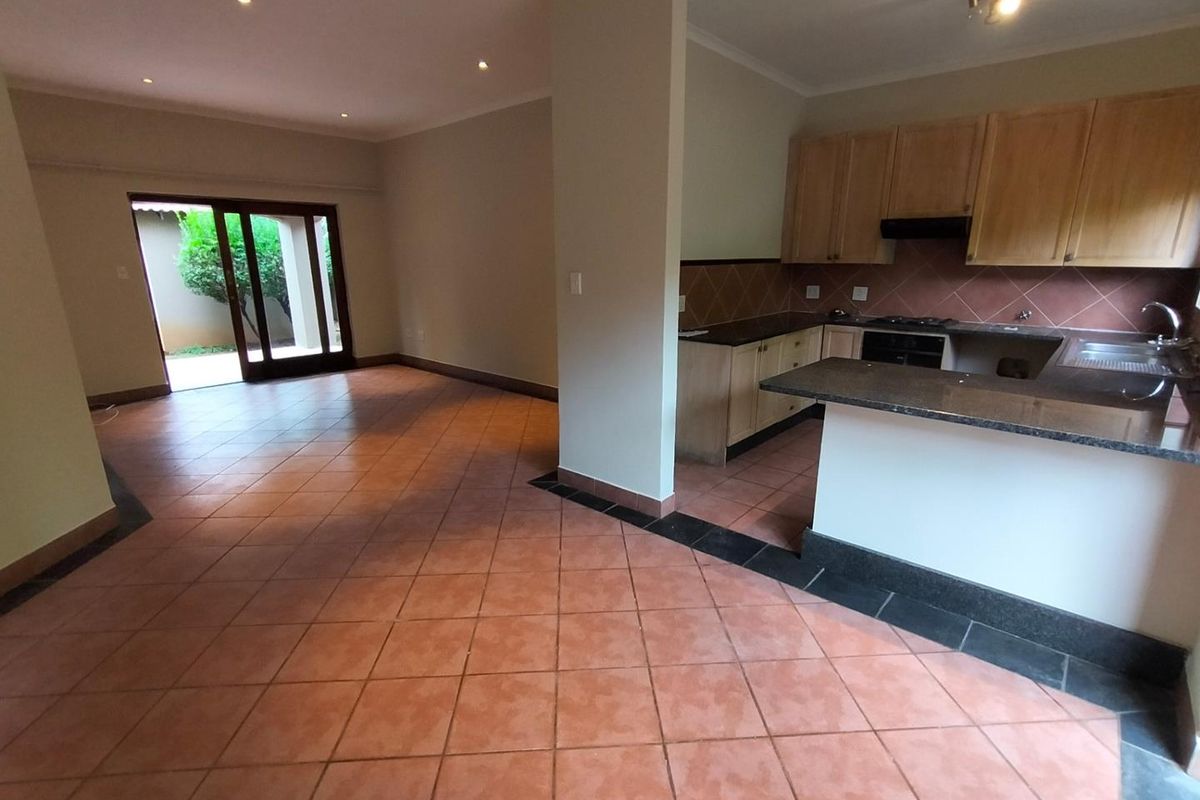 Townhouse For Sale in Eco Park Estate, Highveld, Centurion - Photo 4