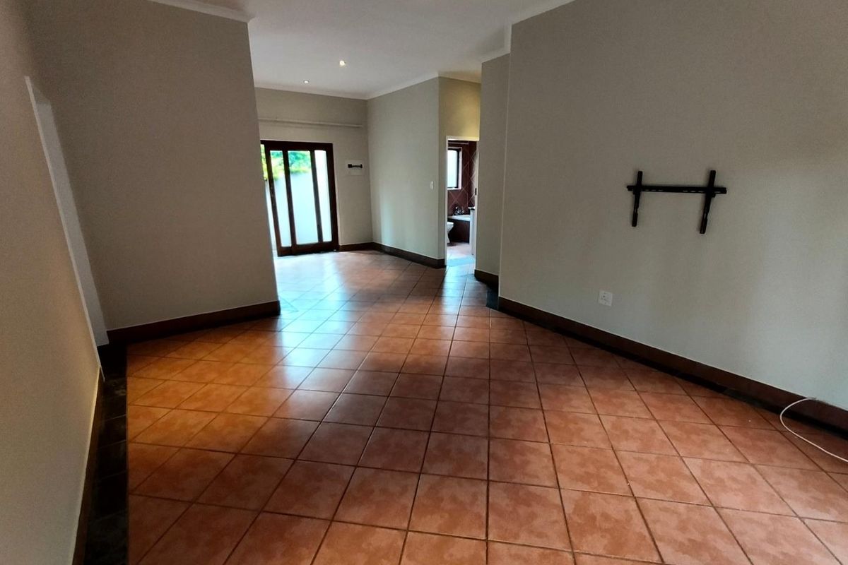 Townhouse For Sale in Eco Park Estate, Highveld, Centurion - Photo 2