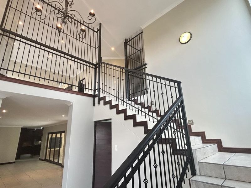 4 Bedroom House to Rent in Waterkloof Golf Estate, Sterrewag, Pretoria - Photo 3