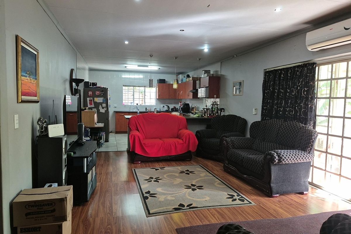 House For Sale in Baillie Park, Potchefstroom, North West - Photo 4
