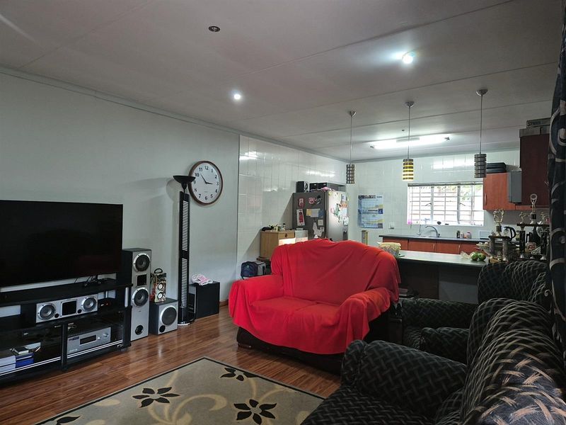 House For Sale in Baillie Park, Potchefstroom, North West - Photo 10