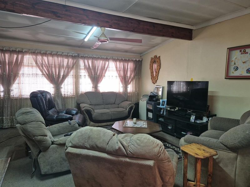 House For Sale in Baillie Park, Potchefstroom, North West - Photo 3