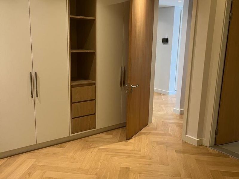 WHERE RESIDENCIAL COMFORT MEETS RETAIL CONVENIENCE - Photo 9