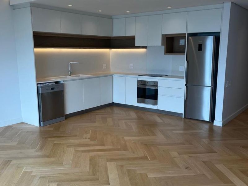 WHERE RESIDENCIAL COMFORT MEETS RETAIL CONVENIENCE - Photo 4