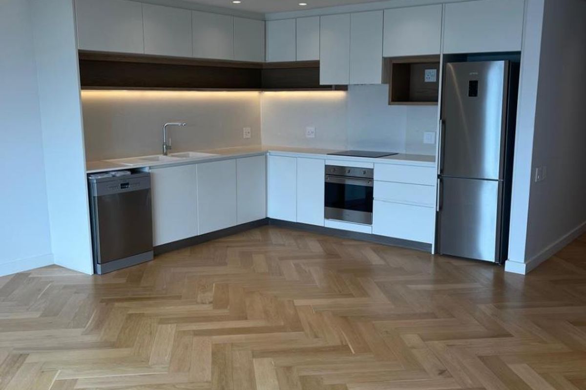 WHERE RESIDENCIAL COMFORT MEETS RETAIL CONVENIENCE - Photo 4
