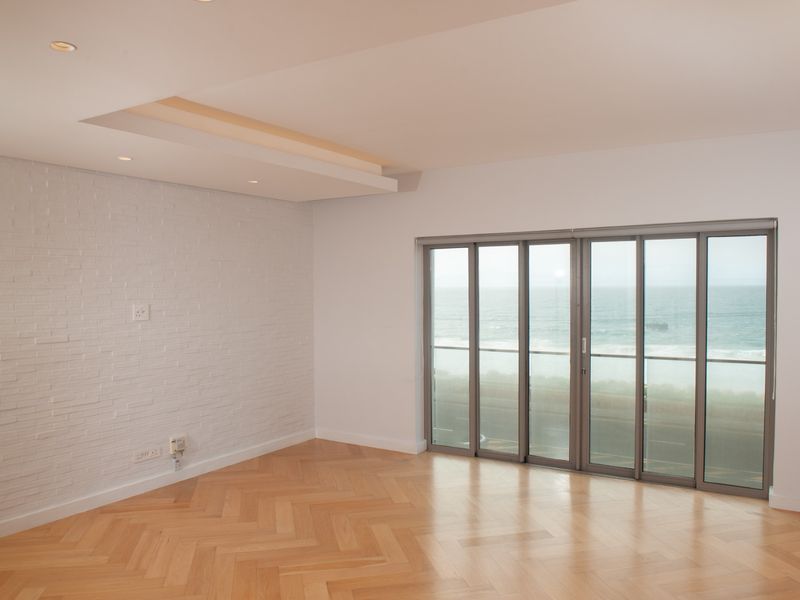 WHERE SEA VIEWS AND RESIDENTIAL COMFORT MEET RETAIL CONVENIENCE - Photo 6