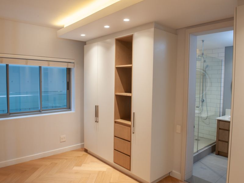 WHERE SEA VIEWS AND RESIDENTIAL COMFORT MEET RETAIL CONVENIENCE - Photo 9