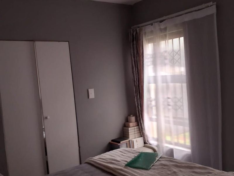 Two Bedroom Apartment For Sale in Groblerpark, Roodepoort - Photo 8