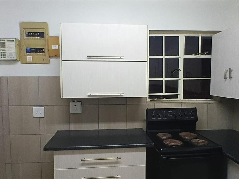 3 Bedroom Duplex to Rent in Meer En See, Richards Bay, KwaZulu Natal - Photo 2