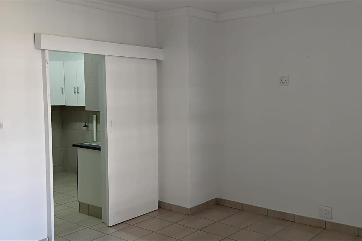 3 Bedroom Duplex to Rent in Meer En See, Richards Bay, KwaZulu Natal - Photo 3