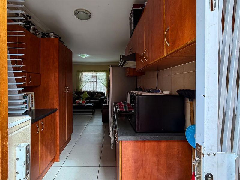 Well-Maintained Apartment for Sale in Scheepershoogte | Listed by Danté Koen, eXp Realty - Photo 9