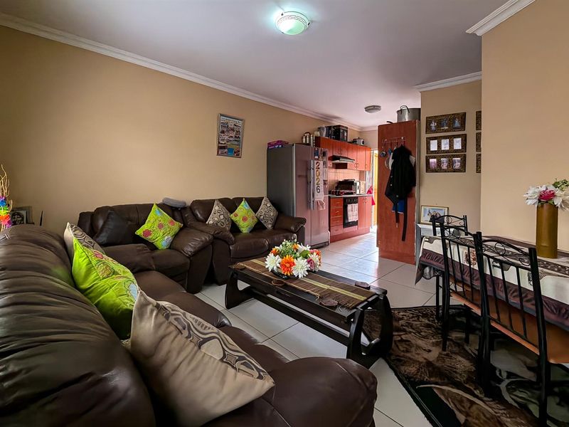 Well-Maintained Apartment for Sale in Scheepershoogte | Listed by Danté Koen, eXp Realty - Photo 4