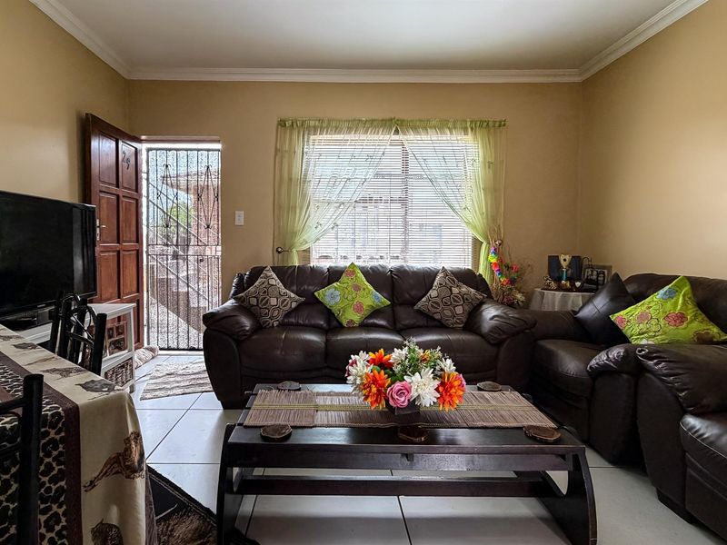 Well-Maintained Apartment for Sale in Scheepershoogte | Listed by Danté Koen, eXp Realty - Photo 5
