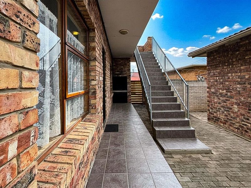 Well-Maintained Apartment for Sale in Scheepershoogte | Listed by Danté Koen, eXp Realty - Photo 3
