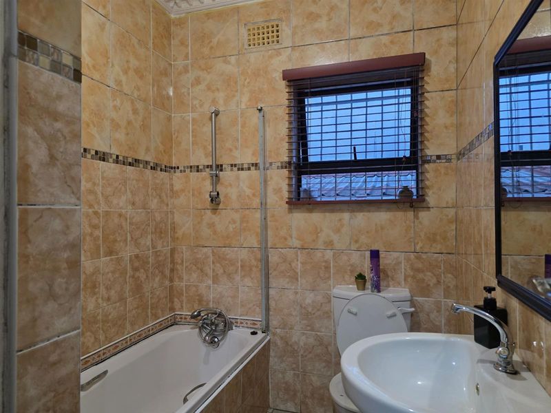 House For Sale in Brandwood, Kuils River - Photo 10