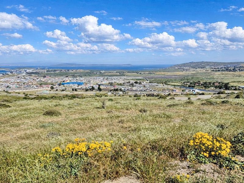 721m2 Vacant Stand in Hoogland Mountain Estate - Secure Coastal Living with Views - Photo 2