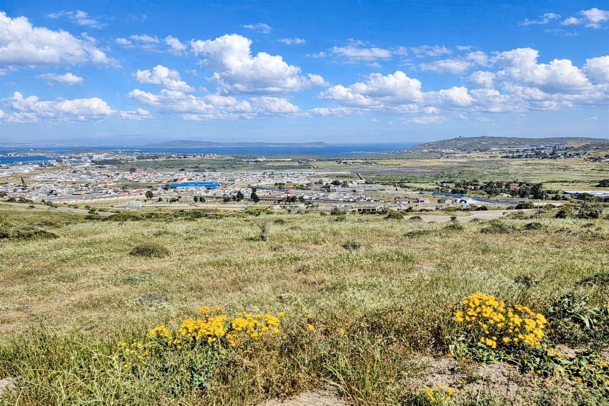 721m2 Vacant Stand in Hoogland Mountain Estate - Secure Coastal Living with Views - Photo 2