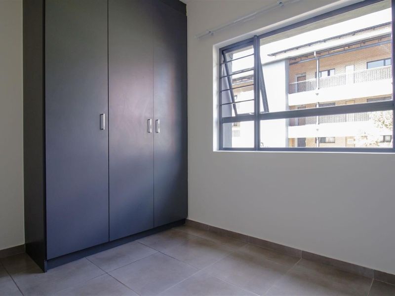 Apartment For Sale in Vorna Valley, Midrand - Photo 9