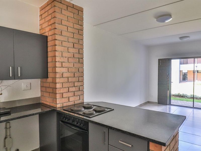 Apartment For Sale in Vorna Valley, Midrand - Photo 5