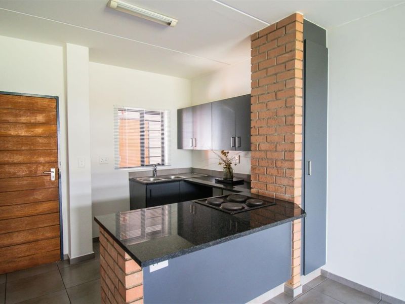 Apartment For Sale in Vorna Valley, Midrand - Photo 4