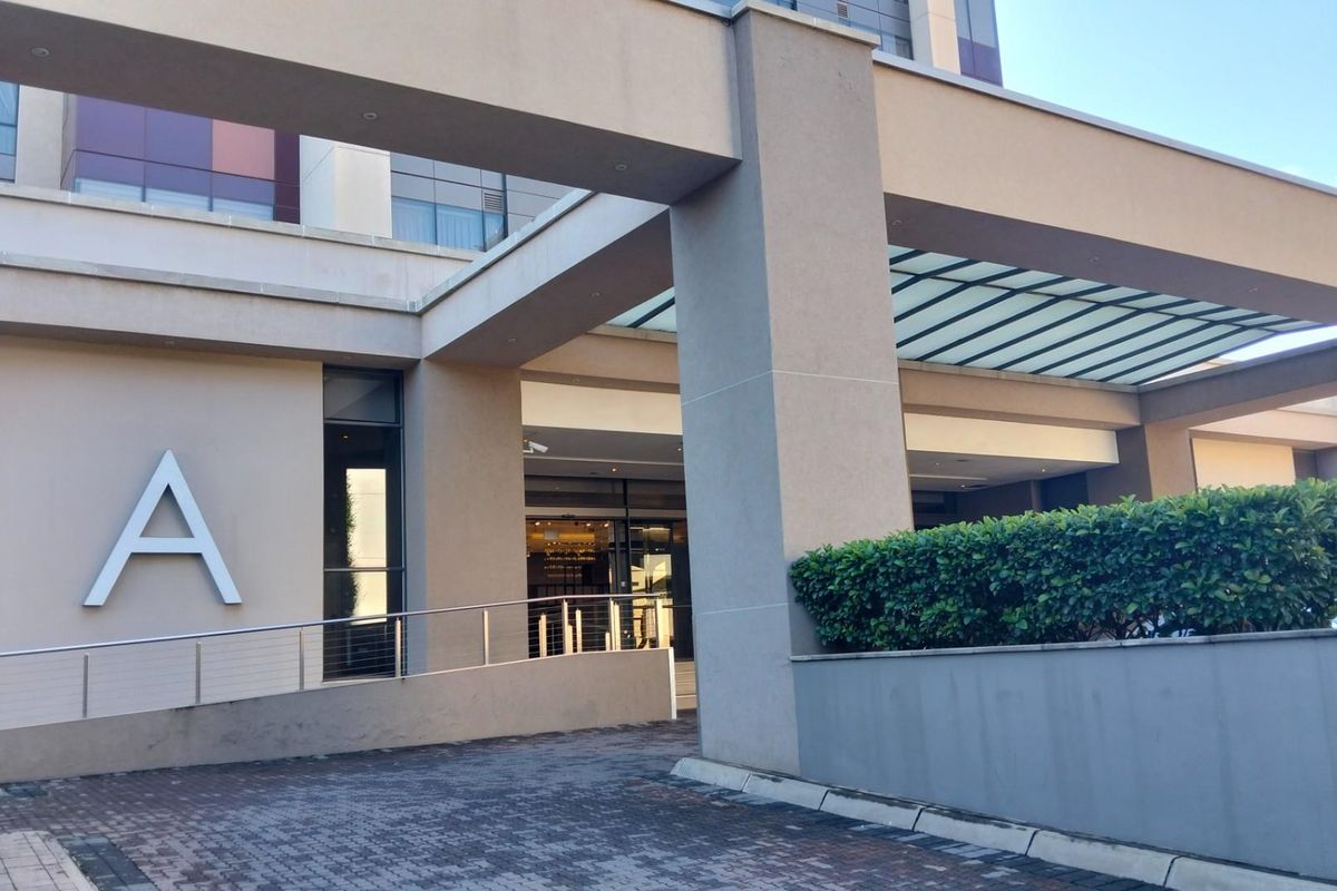 2 Units, 1 Bed + Studio Furnished One Entrance Rent in Morningside, Sandton 100sqm Enquire Now! - Photo 4