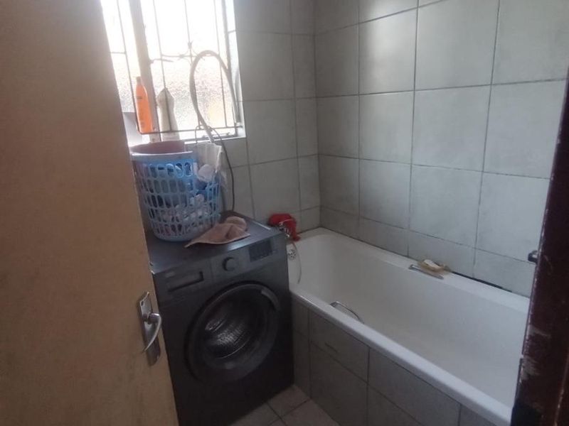 House To Rent in Kamagugu, Nelspruit - Photo 6