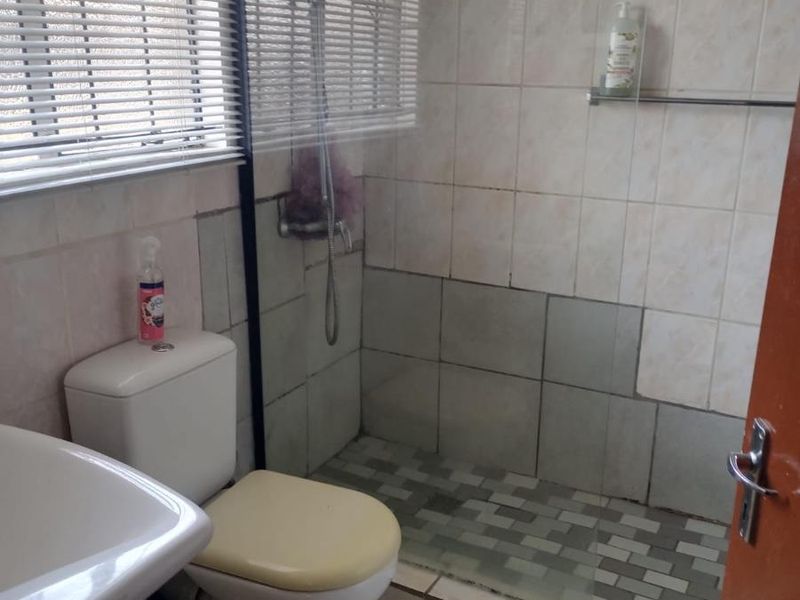 House To Rent in Kamagugu, Nelspruit - Photo 7