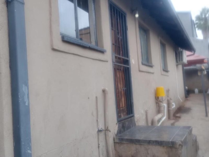 House To Rent in Kamagugu, Nelspruit - Photo 10