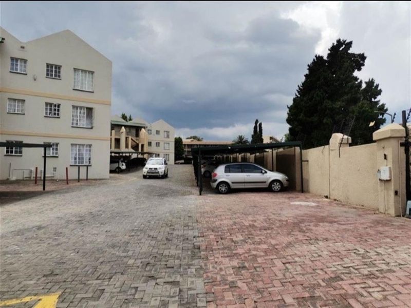 Apartment For Sale in Horizon View, Roodepoort - Photo 10