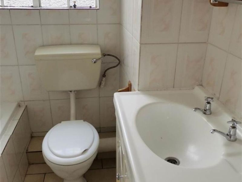 Apartment For Sale in Horizon View, Roodepoort - Photo 8