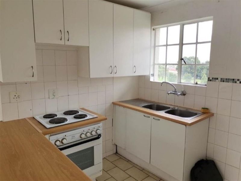 Apartment For Sale in Horizon View, Roodepoort - Photo 3