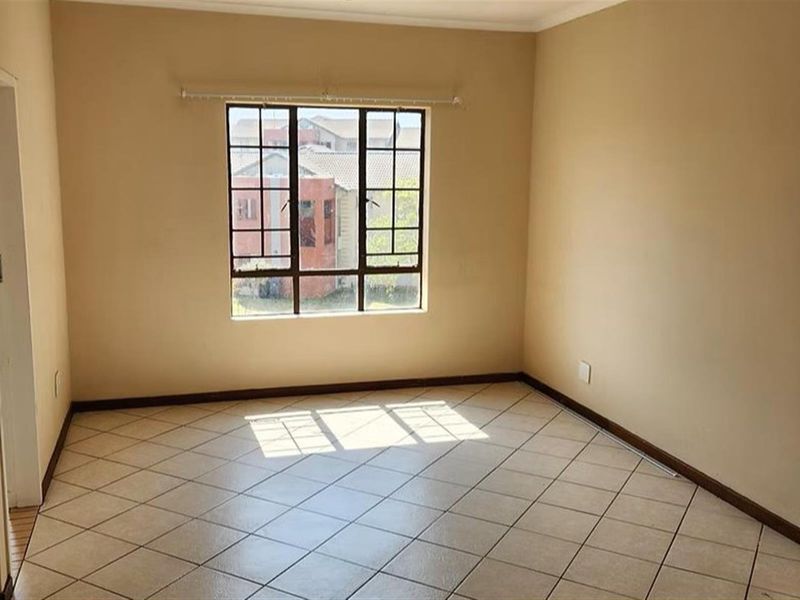 Apartment To Rent in Noordwyk, Midrand - Photo 3