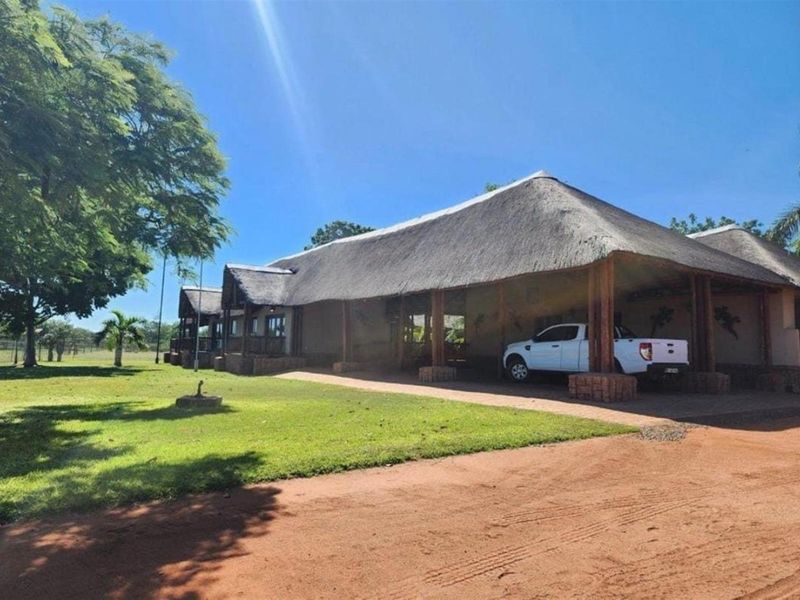 EXQUISITE 2,070 HA GAME FARM FOR SALE NEAR MUSINA, LIMPOPO - Photo 2