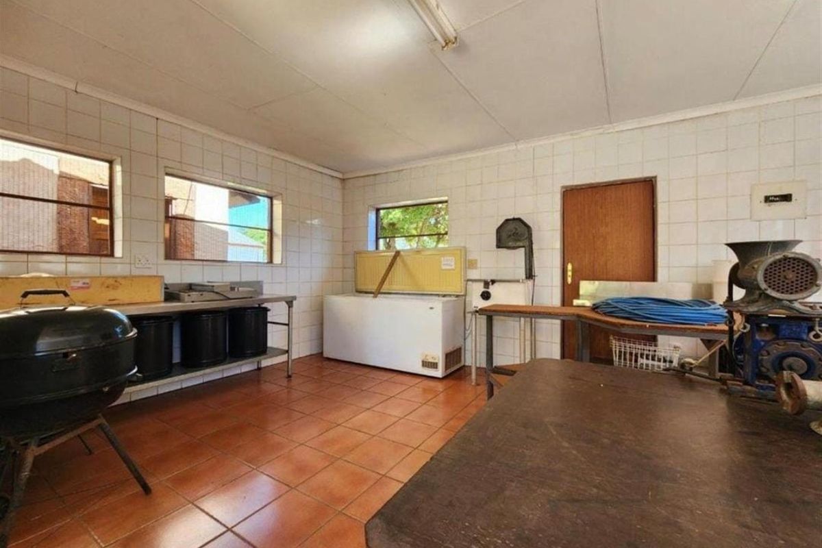 EXQUISITE 2,070 HA GAME FARM FOR SALE NEAR MUSINA, LIMPOPO - Photo 5