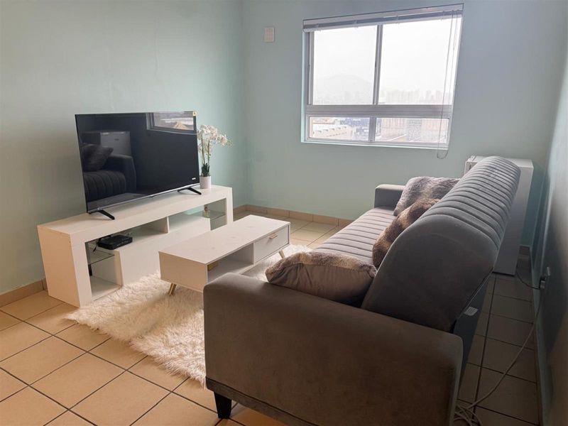 One-Bedroom Investment Apartment in a Prime Salt River Location - Photo 2