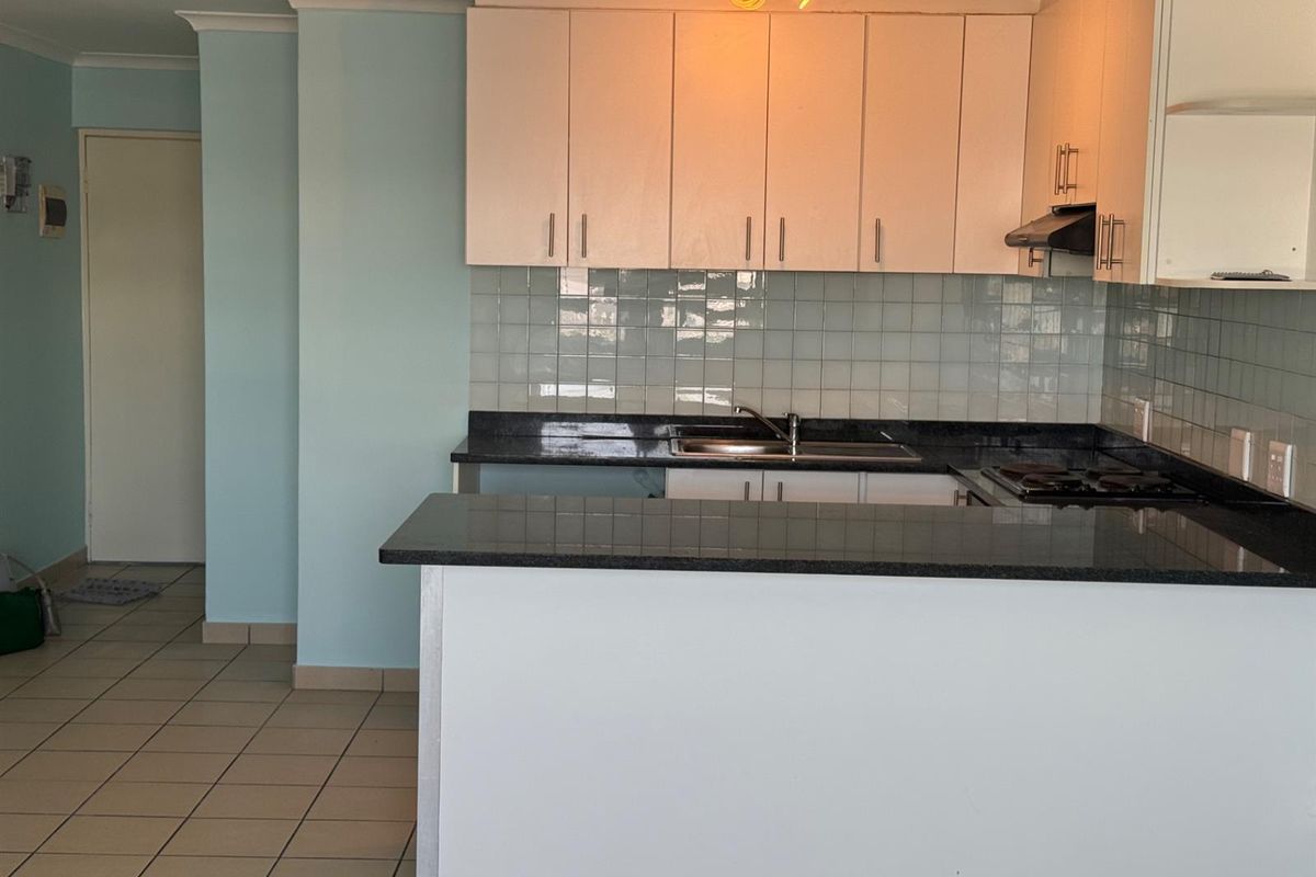 One-Bedroom Investment Apartment in a Prime Salt River Location - Photo 3