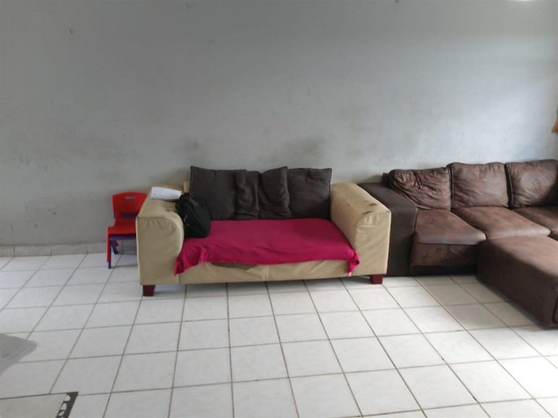 3 Bedroom Apartment For Sale in Bellair, Durban, KwaZulu Natal - Photo 7