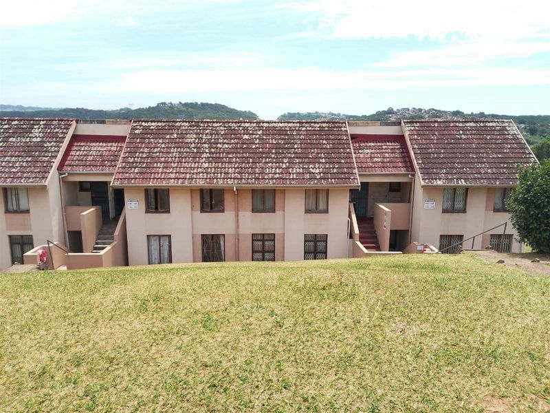 3 Bedroom Apartment For Sale in Bellair, Durban, KwaZulu Natal - Photo 2