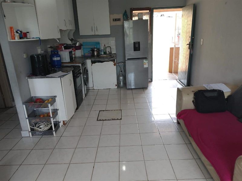 3 Bedroom Apartment For Sale in Bellair, Durban, KwaZulu Natal - Photo 5