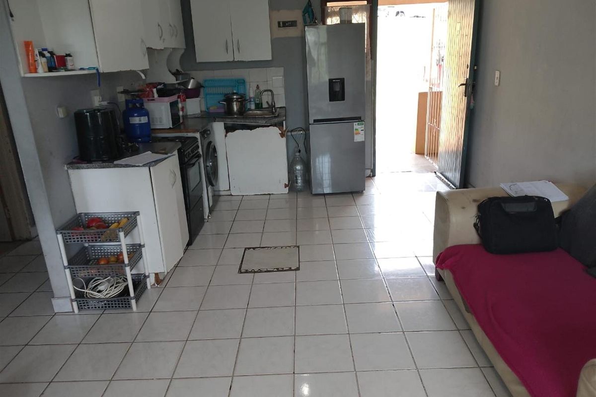 3 Bedroom Apartment For Sale in Bellair, Durban, KwaZulu Natal - Photo 5