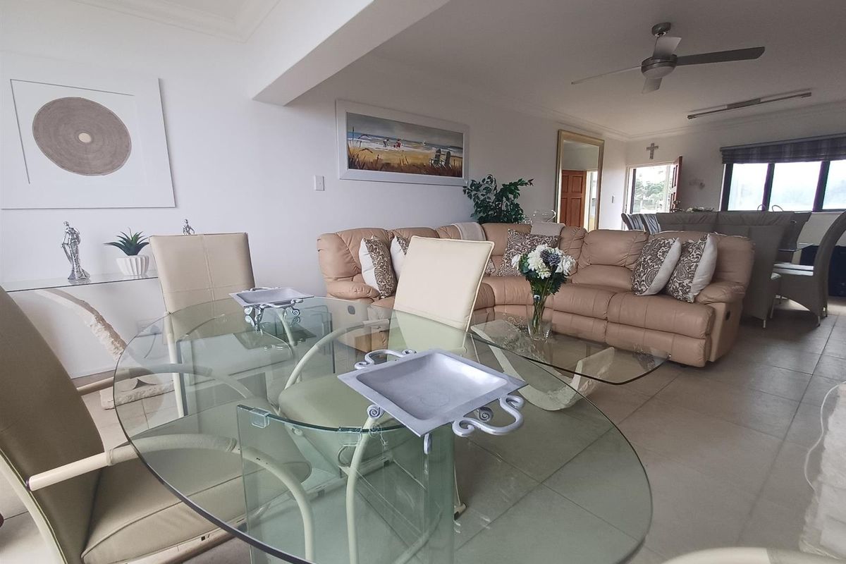 2 Bedroom Seaside Apartment in Umhlanga with Ocean View For Sale - Photo 2