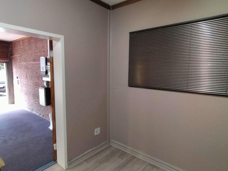 Exclusive Modern Family home with a lot to offer for the selective Buyer - Photo 10