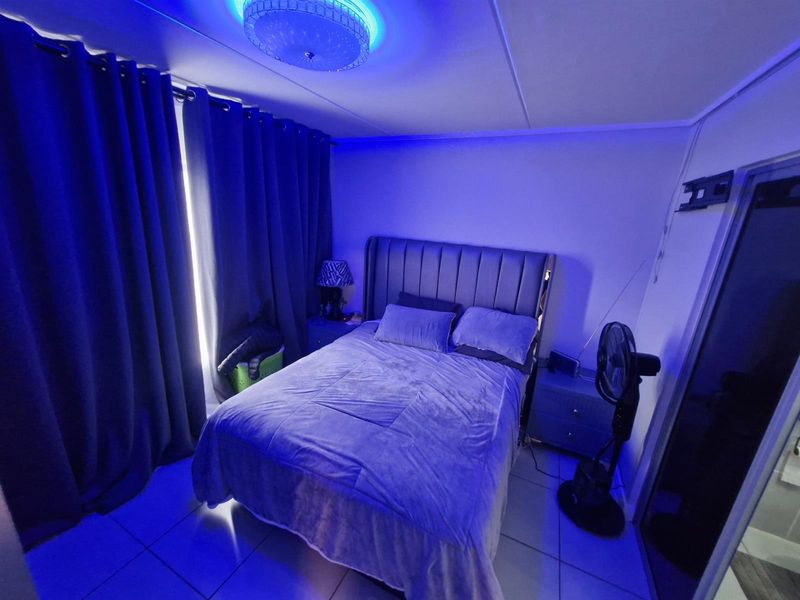 Modern 2 Bedroom Apartment for Sale in Greenkloof Eco Estate,Mooikloof Glen, Pretoria East - Photo 10