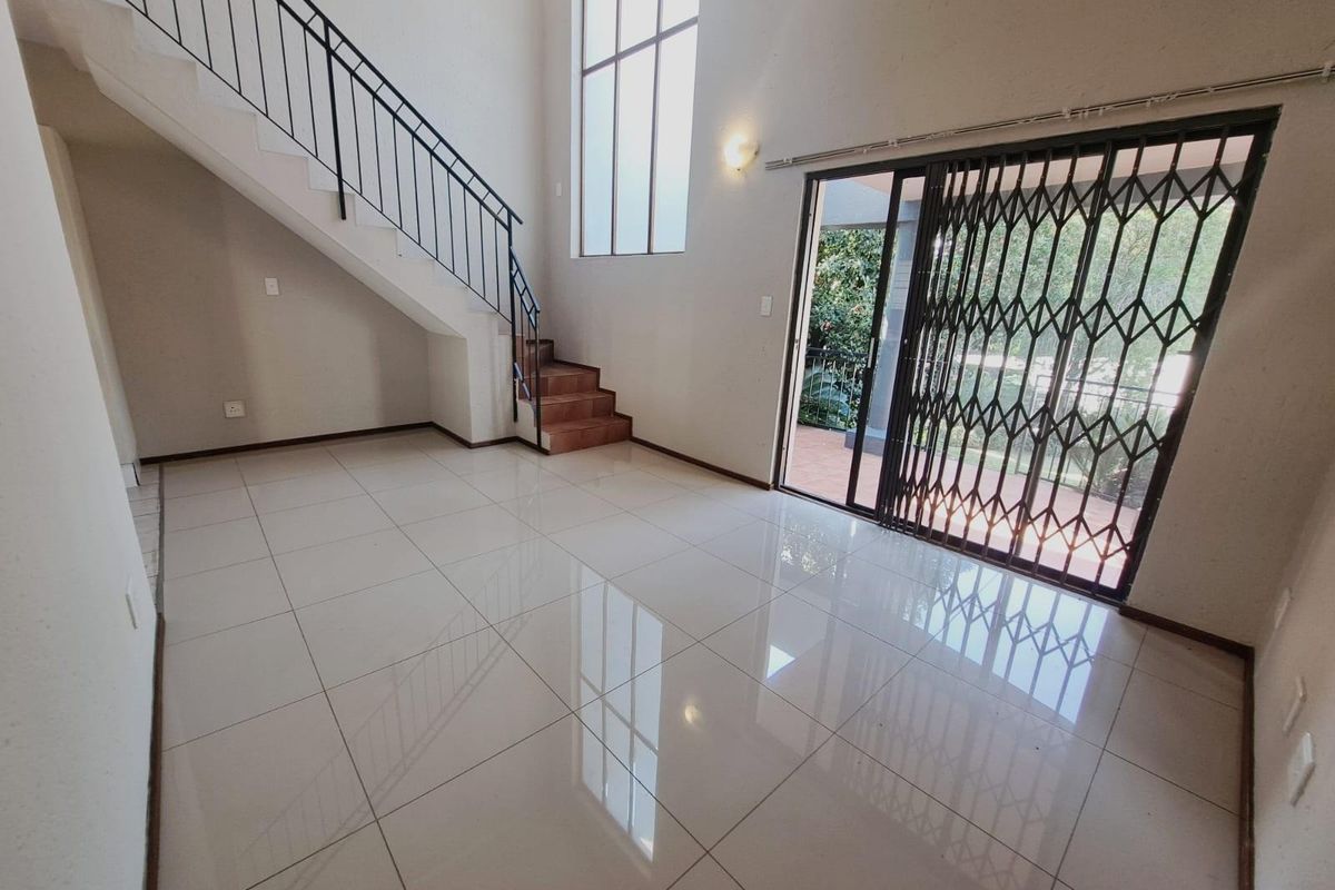 Duplex To Rent in lone hill  Sandton - Photo 5