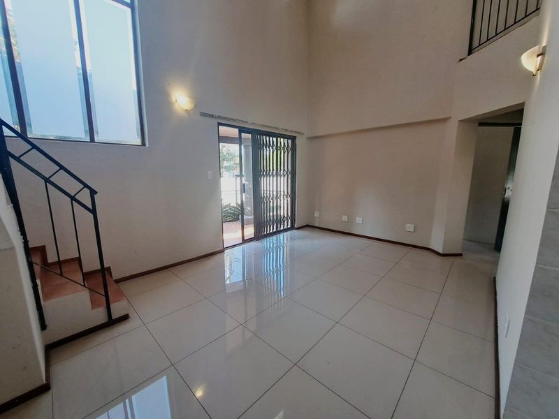Duplex To Rent in Sunninghill, Sandton - Photo 7