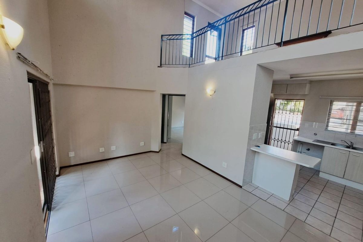 Duplex To Rent in lone hill  Sandton - Photo 4