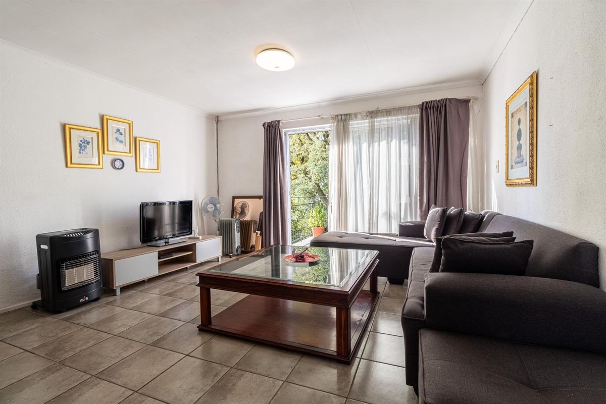 Charming 2Bedroom Apartment for Sale in Morningside Hills, Sandton - Photo 4