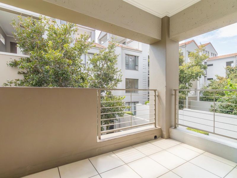 Apartment To Let  in Bryanston, Sandton - Photo 6